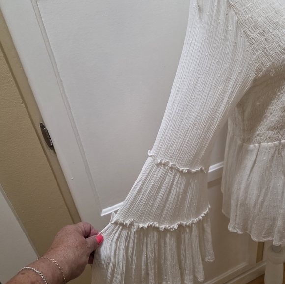 American Eagle Elegant Cream Peplum Bottom Women's Top - Picture 12 of 14